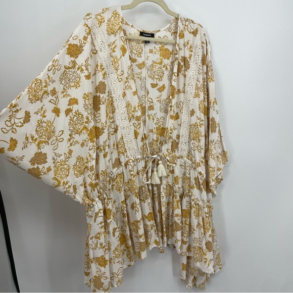 Torrid Ruffle Kimono Jacket Womens sz 5 5X Golden Yellow Floral Tassel Rayon - Picture 3 of 9